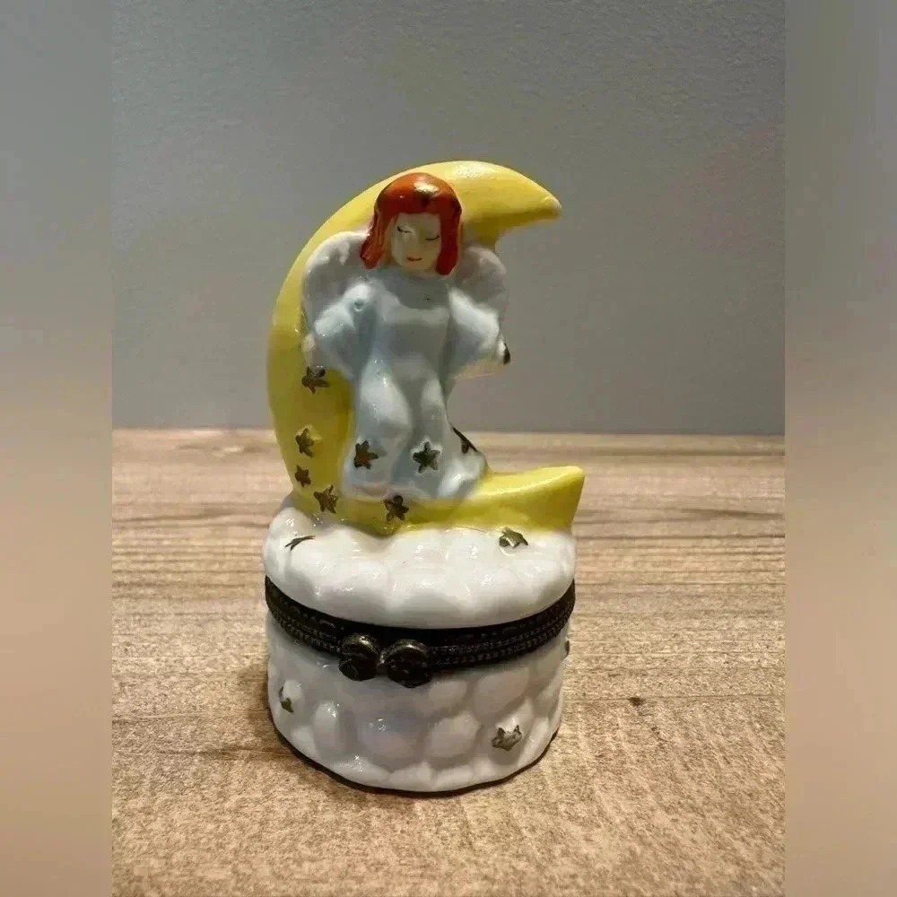 Moon, Stars & Angel Vintage Porcelain Trinket Jewelry Box Star Inside Cloud 3.5” - Picture 1 of 4